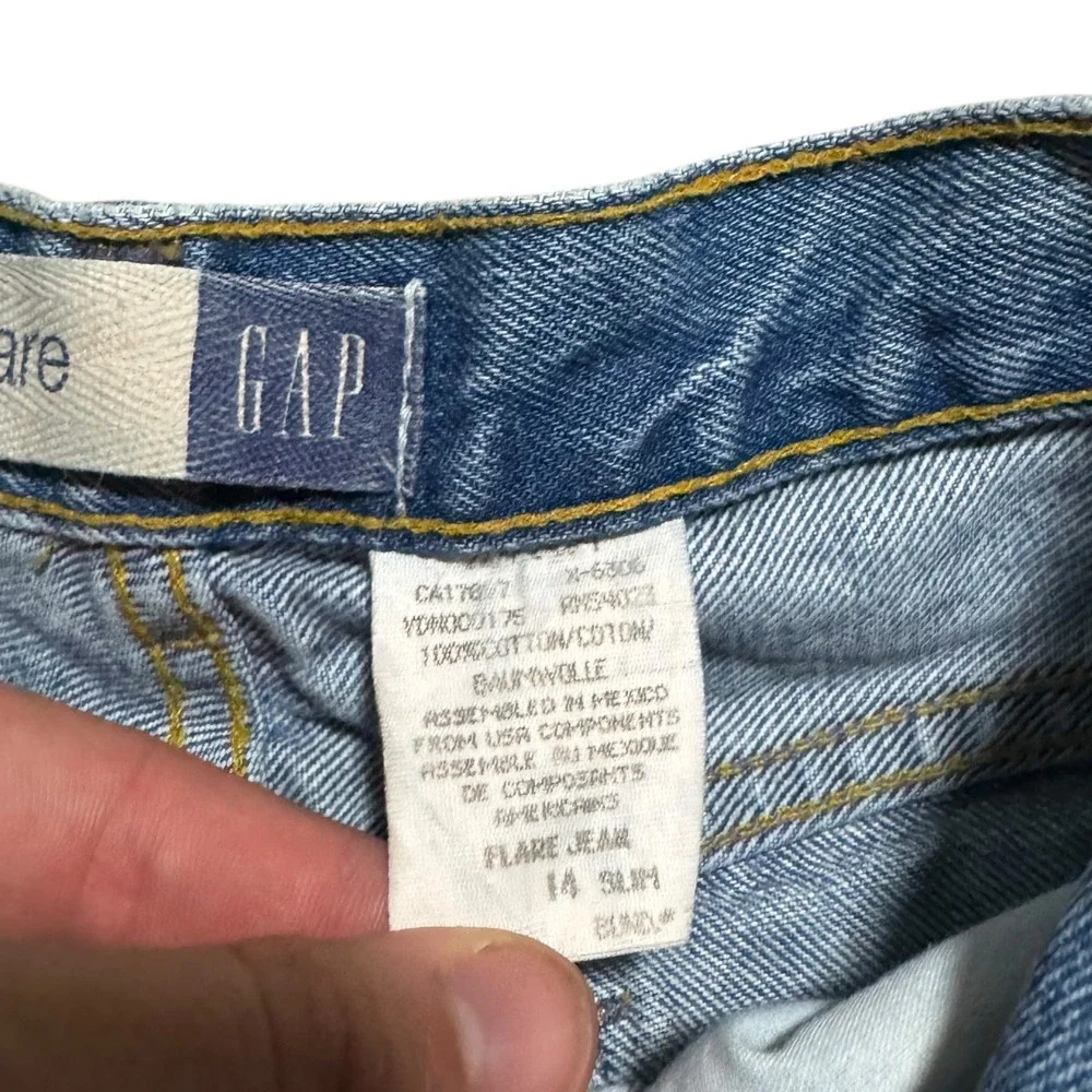 Vintage 2000s Gap Flared Cotton Blue Light Wash Jeans Youth 14 Slim (23.5x28.75)